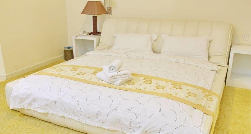 Hotel Tebrau Ct Johor Bahru Zewnętrze zdjęcie