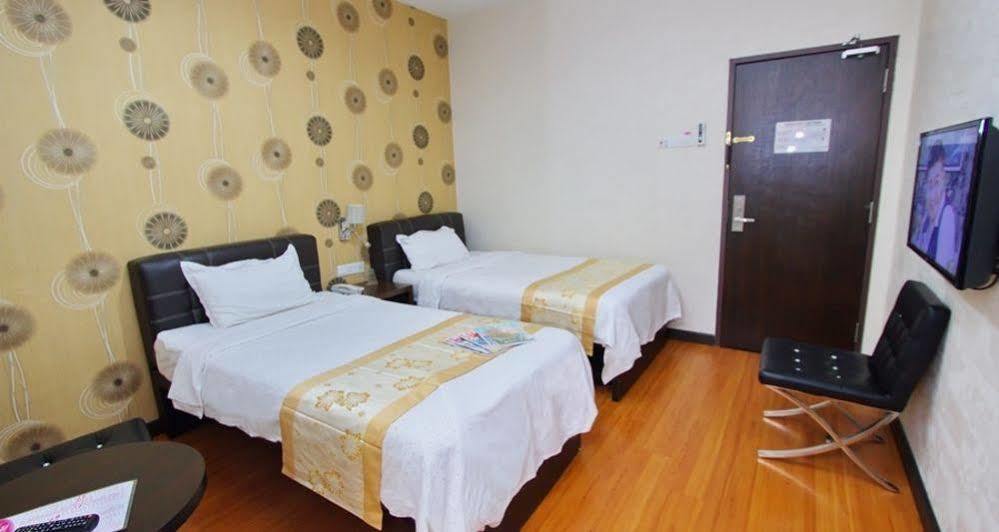 Hotel Tebrau Ct Johor Bahru Zewnętrze zdjęcie